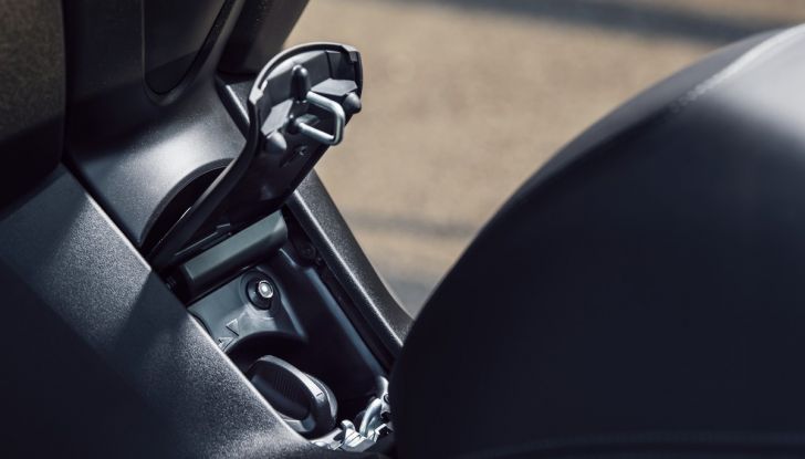 Yamaha X-Max 125: confort, tecnologia e stile - Foto 24 di 25