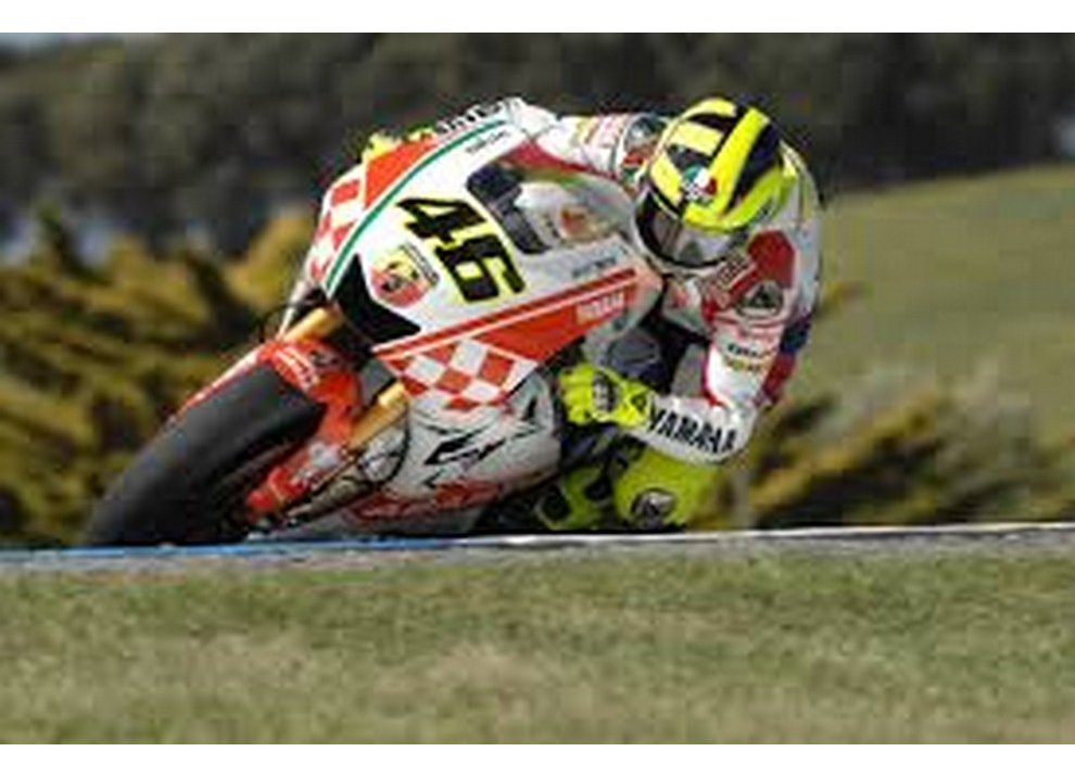 Abarth sponsor ufficiale di Yamaha Factory Racing per  MotoGP - Foto 2 di 7