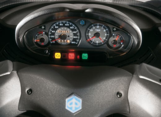 Piaggio X8 400 i.e – Test Ride - Foto 8 di 11