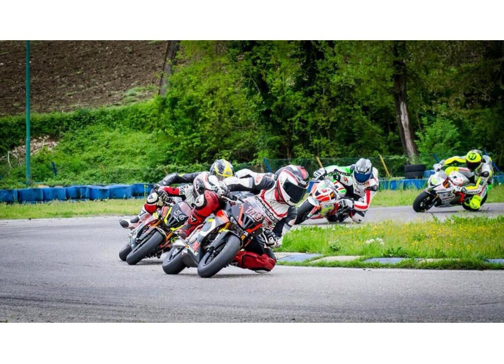 CNV motoasi.it: Il Campionato Dilettantistico Per Tutti - Foto 2 di 10