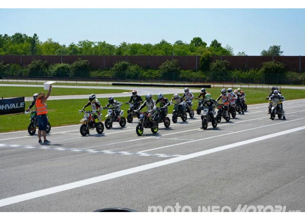 CNV motoasi.it: Il Campionato Dilettantistico Per Tutti - Foto 4 di 10