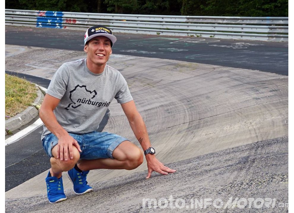 Cosa fa un pilota di MotoGP quando non corre: la giornata di A. Espargarò - Foto 9 di 13