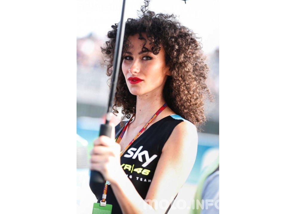 Donne e Motori-Fotogallery delle ombrelline al MotoGP di Aragon - Foto 22 di 27