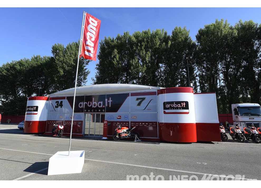 Ducati: lo store più grande del mondo a Nuova Dheli. - Foto 9 di 12