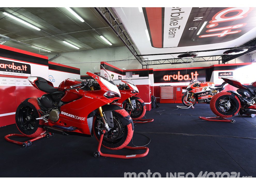 Ducati: lo store più grande del mondo a Nuova Dheli. - Foto 10 di 12