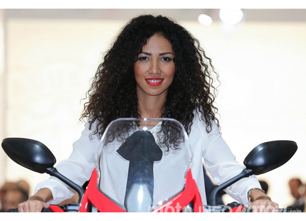 EICMA 2015: le ragazze più belle del salone - Foto 6 di 79
