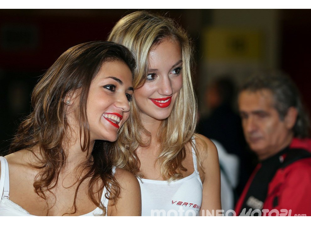 EICMA 2015: le ragazze più belle del salone - Foto 23 di 79