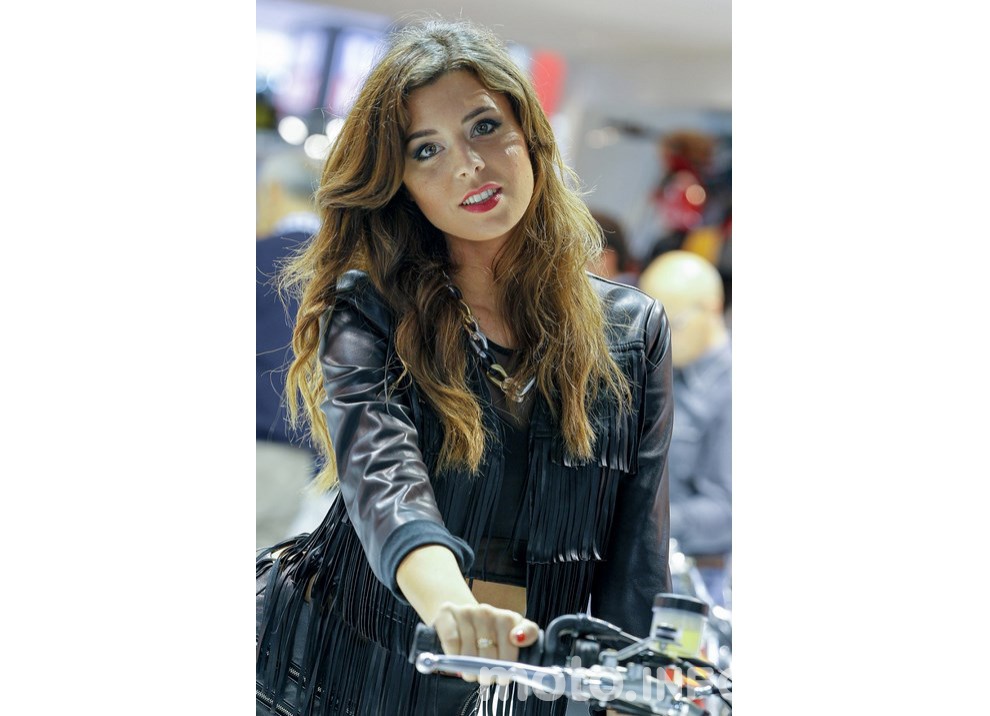 EICMA 2015: le ragazze più belle del salone - Foto 36 di 79