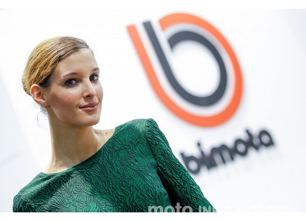 EICMA 2015: le ragazze più belle del salone - Foto 37 di 79