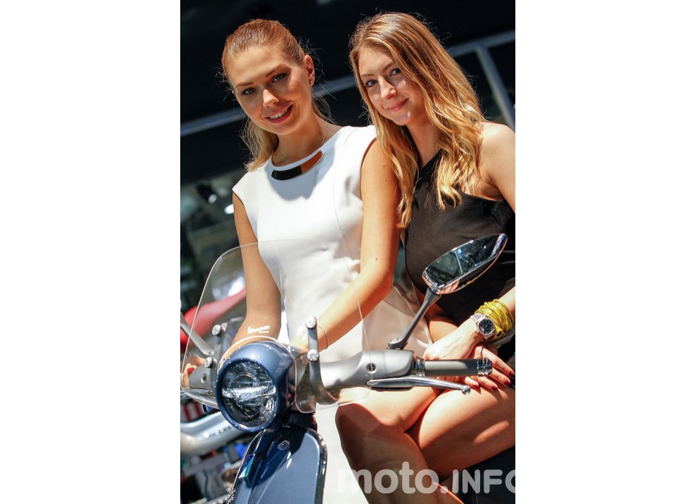 EICMA 2015: le ragazze più belle del salone - Foto 44 di 79