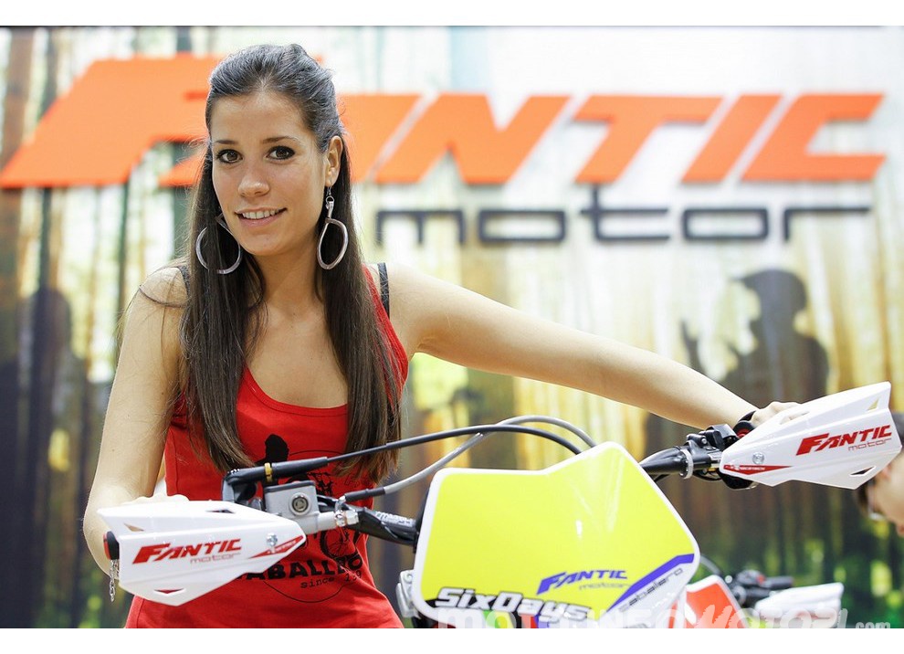 EICMA 2015: le ragazze più belle del salone - Foto 46 di 79