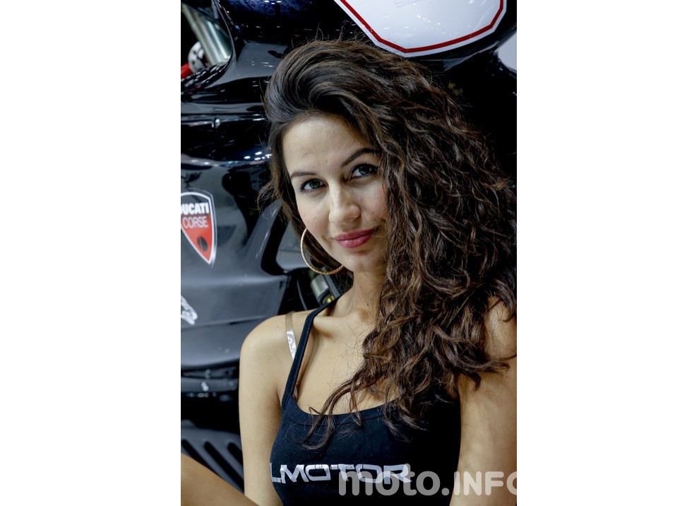 EICMA 2015: le ragazze più belle del salone - Foto 64 di 79