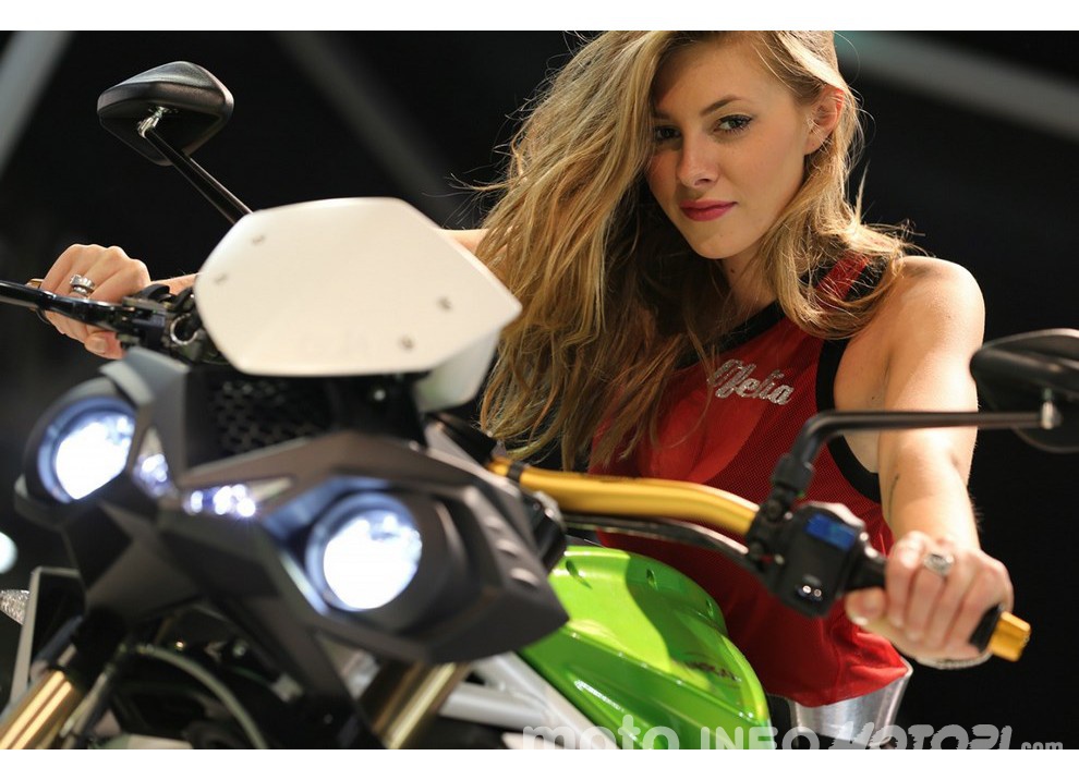 EICMA 2015: le ragazze più belle del salone - Foto 77 di 79