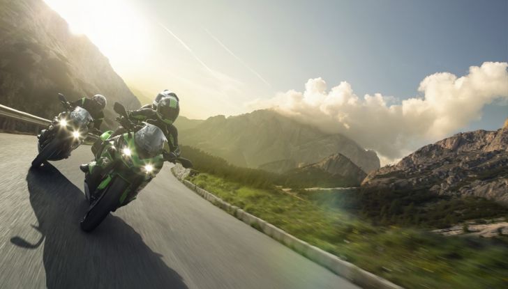 Nuova Kawasaki Z1000SX 2017: la moto da tutto e per tutto - Foto 12 di 15