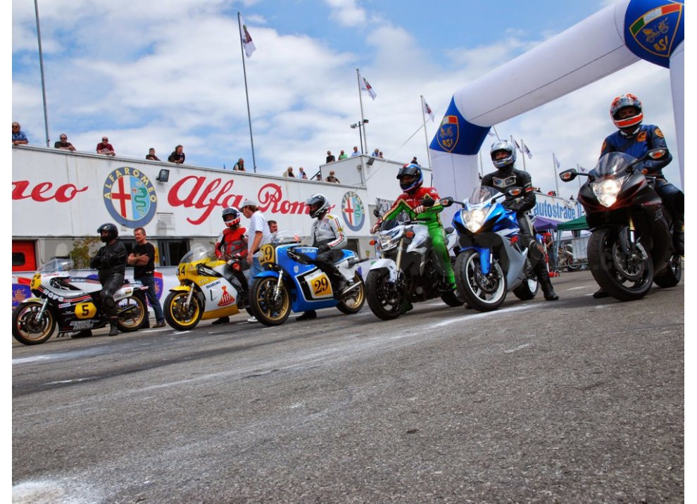 L’Autodromo di Varano ospita la 14° edizione di ASI Motorshow - Foto 5 di 16
