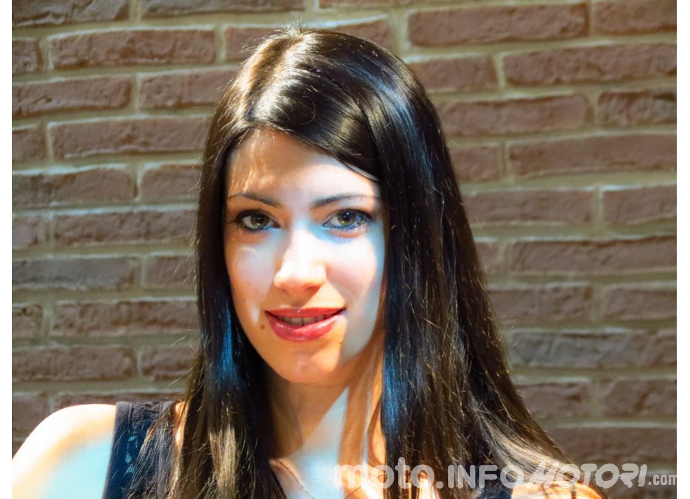 Le donne più belle dagli stand di EICMA 2015 - Foto 7 di 15