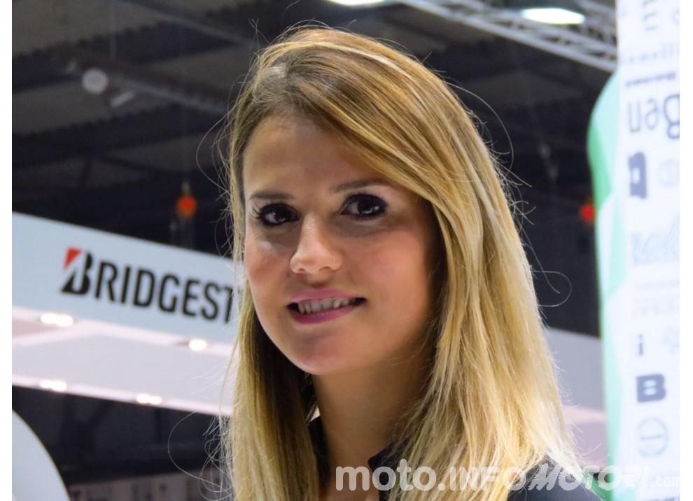 Le donne più belle dagli stand di EICMA 2015 - Foto 8 di 15