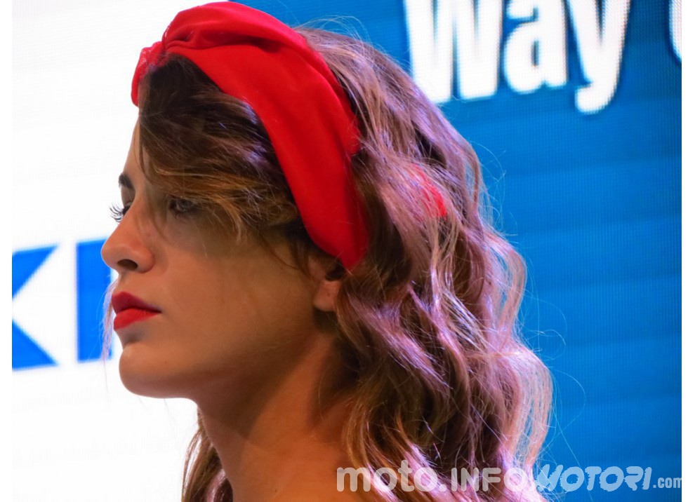 Le donne più belle dagli stand di EICMA 2015 - Foto 14 di 15