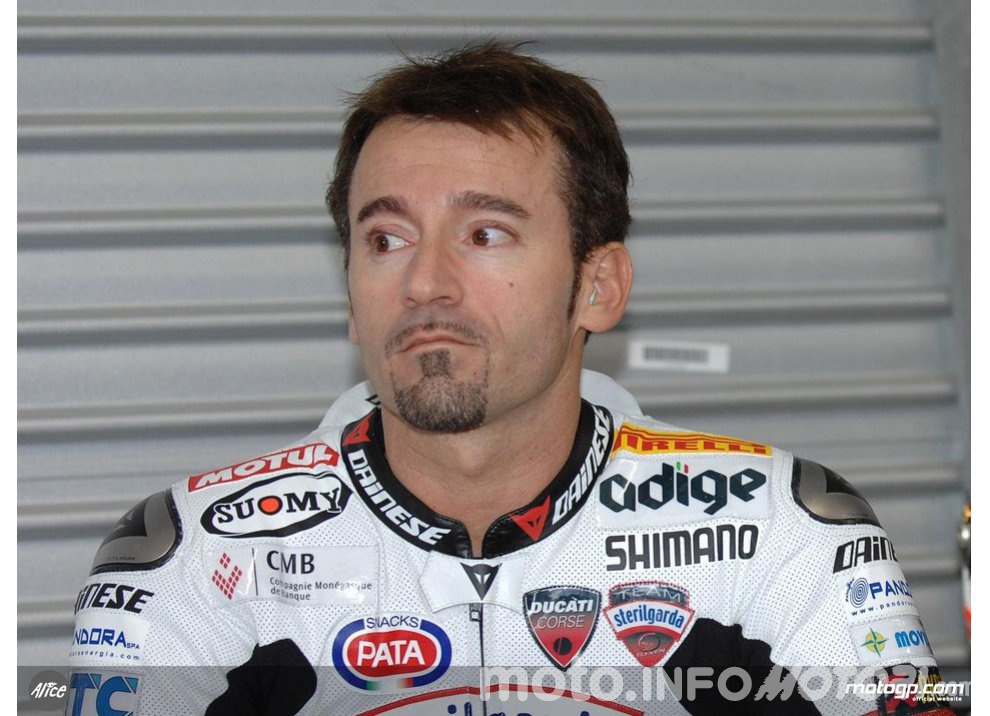 Max Biaggi: evasione fiscale per 18 milioni di euro - Foto 4 di 5