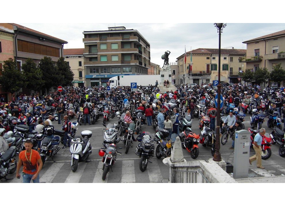 Mercato moto in grande crescita: a luglio 2015 è +25,3% rispetto al 2014 - Foto 2 di 6