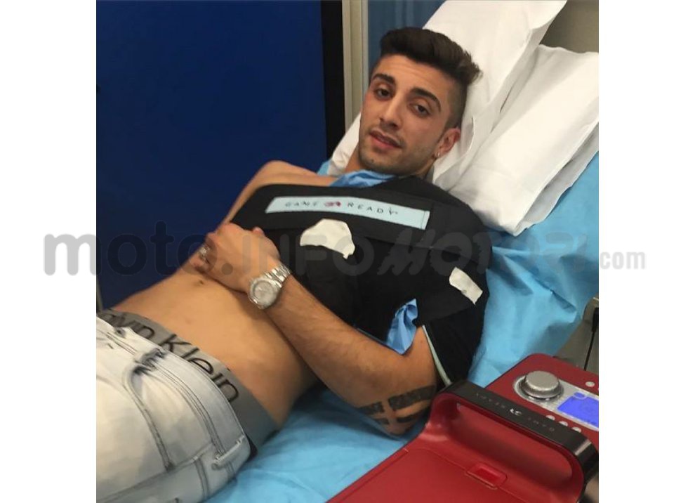 MotoGP 2015: Andrea Iannone si lussa una spalla al Mugello