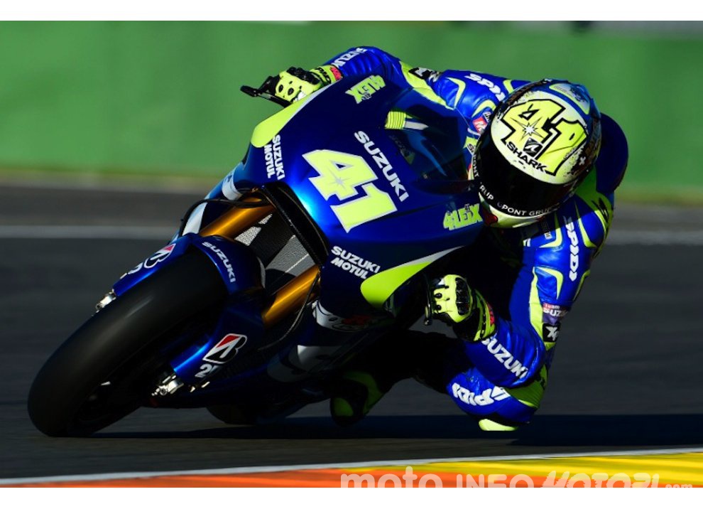 MotoGp 2015 Catalunya, risultati FP1 ed FP2: terra di Suzuki