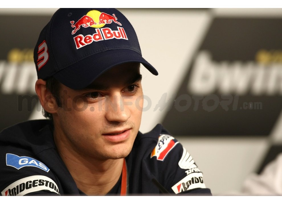 MotoGP: Casey Stoner vuole correre al posto di Pedrosa, Honda dice no - Foto 2 di 6