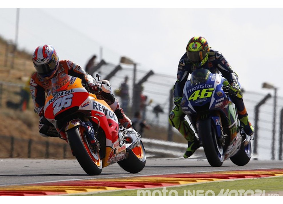 MotoGP, Risultati Aragon 2015: vince Lorenzo, battaglia tra Rossi e Pedrosa. Marquez cade - Foto 8 di 10