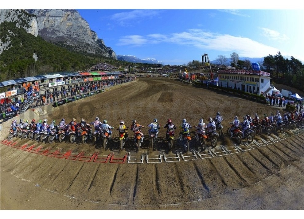 MXGP 2015: arriva il Gran Premio del Trentino, Cairoli Vs Villopoto - Foto 3 di 12