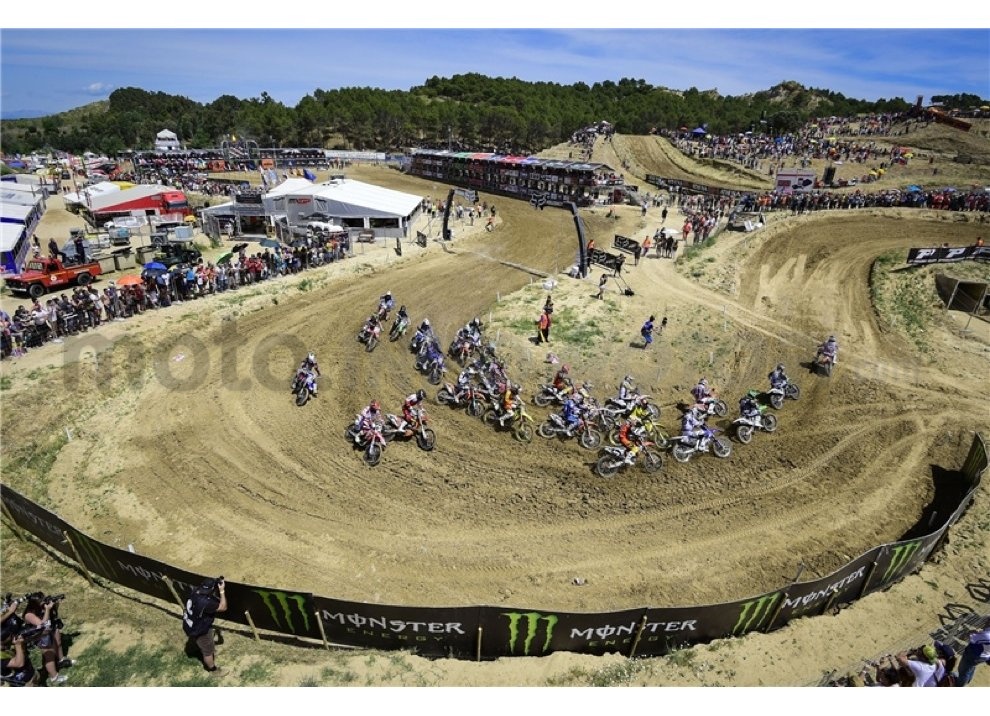 MXGP 2015: arriva il Gran Premio del Trentino, Cairoli Vs Villopoto - Foto 8 di 12