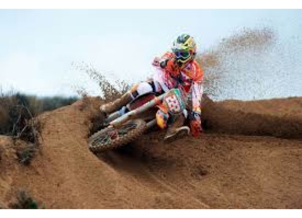 MXGP 2015: parte il mondiale in Qatar ed è Cairoli VS Villopoto – Orari - Foto 8 di 21