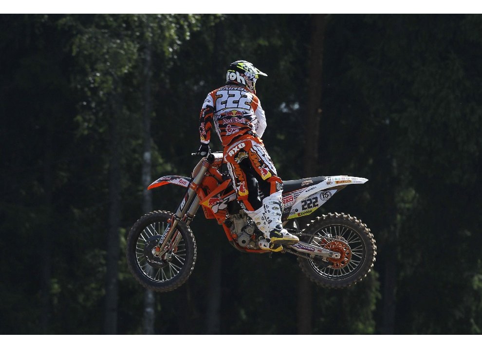 MXGP 2015: parte il mondiale in Qatar ed è Cairoli VS Villopoto – Orari - Foto 10 di 21