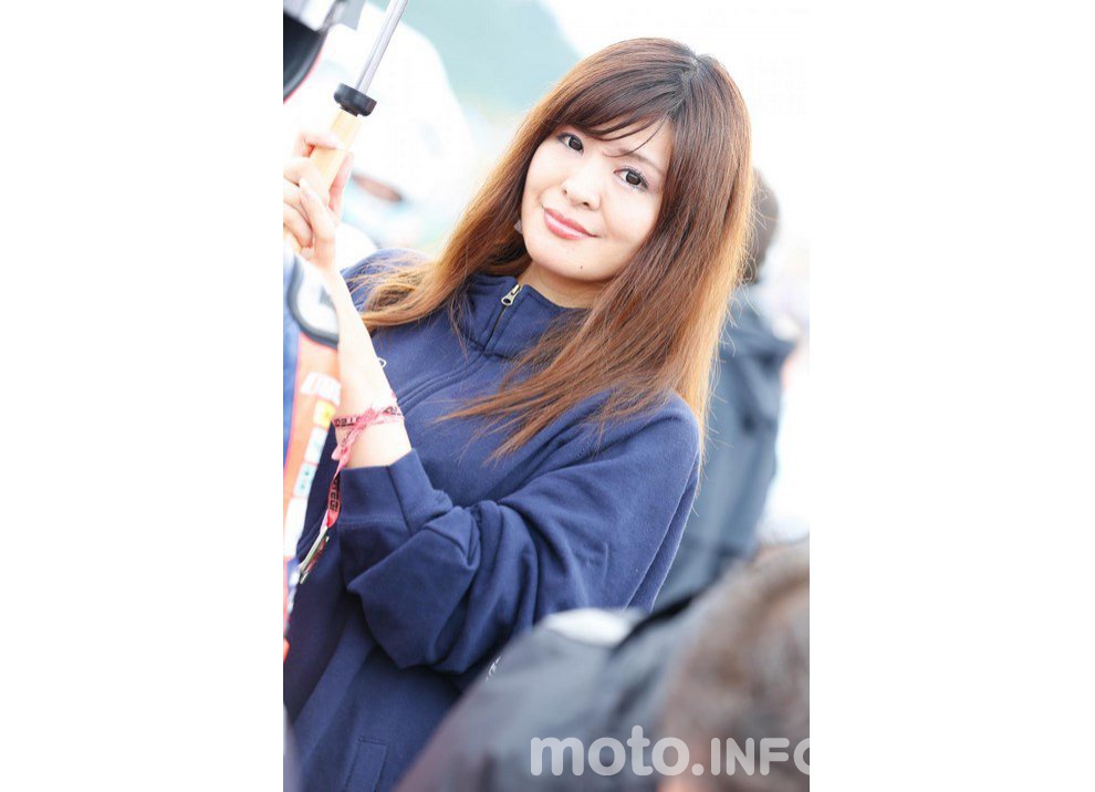 Ombrelline Motegi 2015, le foto più belle delle Grid Girls - Foto 16 di 29