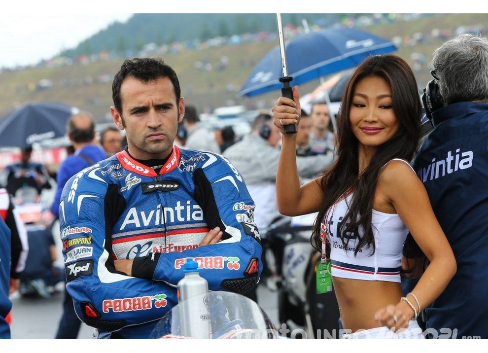 Ombrelline Motegi 2015, le foto più belle delle Grid Girls - Foto 25 di 29