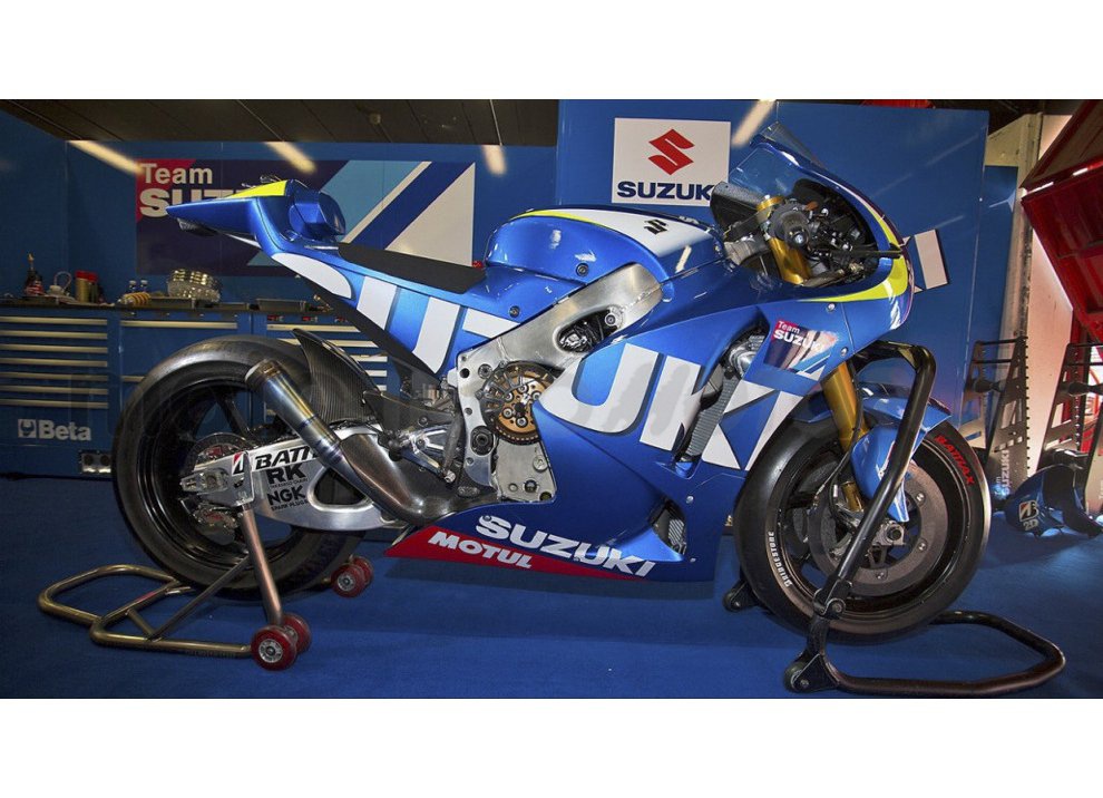 Suzuki a Jerez con il cambio seamless ed un nuovo motore per la MotoGP - Foto 2 di 6