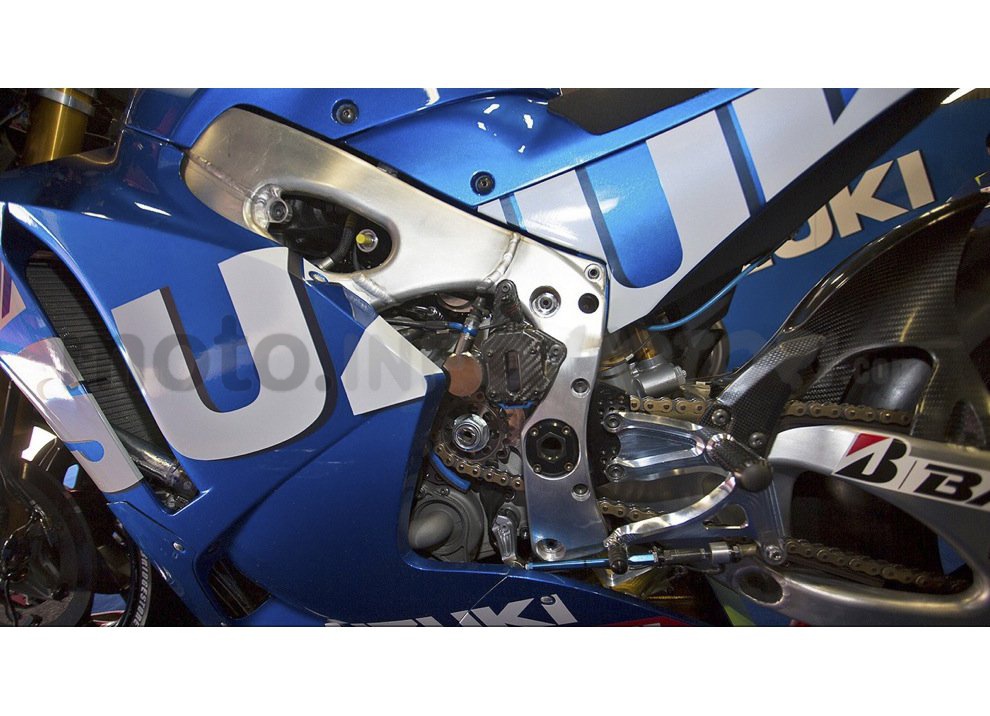 Suzuki a Jerez con il cambio seamless ed un nuovo motore per la MotoGP - Foto 6 di 6