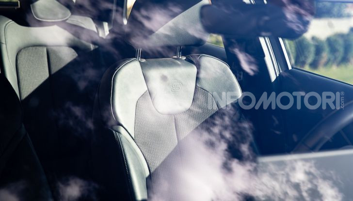 Audi Q2 1.6 TDI S Tronic Sport: prova su strada del crossover premium - Foto 12 di 42