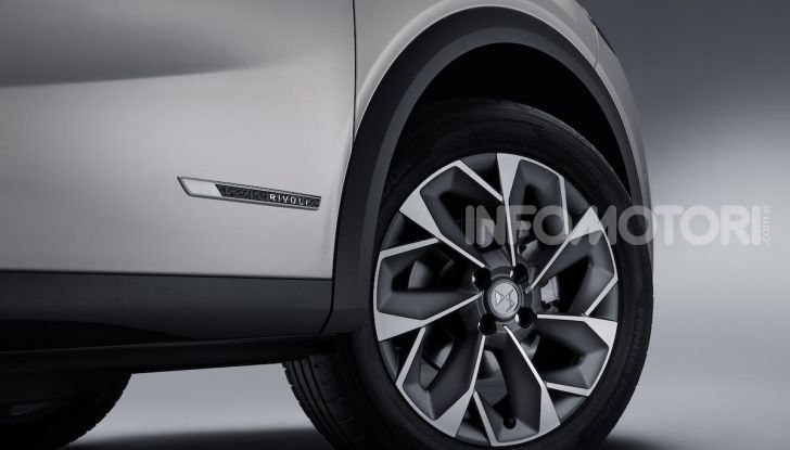 DS 3 Crossback 2019, il SUV di lusso urbano anche elettrico - Foto 27 di 29