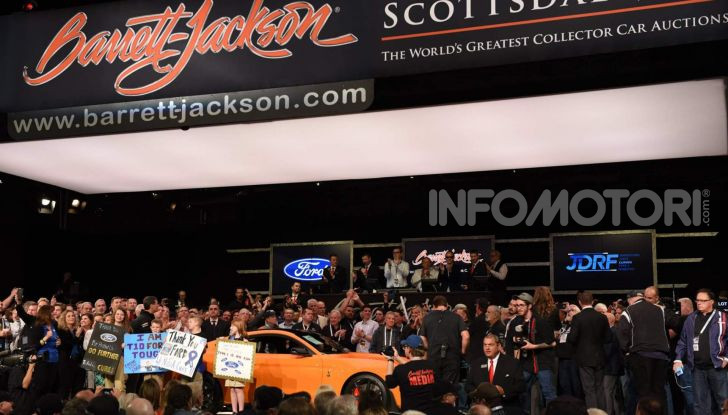 Ford Mustang Shelby GT500, l’esemplare n°1 venduto a $1,1 milioni - Foto 4 di 6