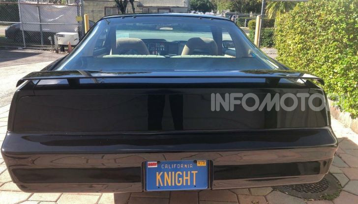 KITT 1983 replica con autografo di David Hasselhoff in vendita - Foto 12 di 14
