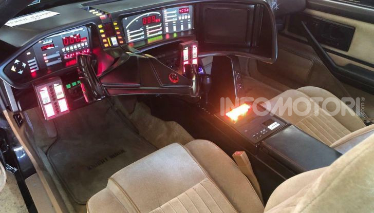 KITT 1983 replica con autografo di David Hasselhoff in vendita - Foto 5 di 14