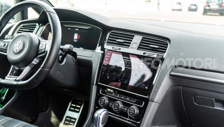 Volkswagen Golf GTE: prova su strada dell’ibrido plug-in da 204CV - Foto 11 di 33