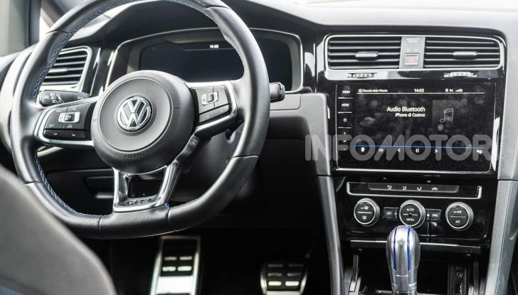 Volkswagen Golf GTE: prova su strada dell’ibrido plug-in da 204CV - Foto 12 di 33