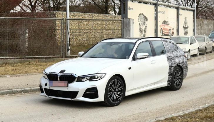 BMW Serie 3 Touring 2019: nuovo corso per la wagon tedesca - Foto 3 di 29