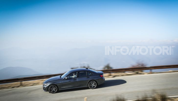 Nuova BMW Serie 3 2019, prova in anteprima, caratteristiche e prezzi - Foto 5 di 38