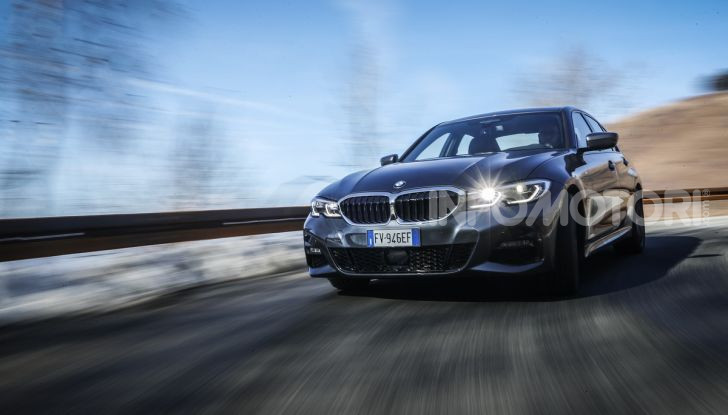 Nuova BMW Serie 3 2019, prova in anteprima, caratteristiche e prezzi - Foto 8 di 38