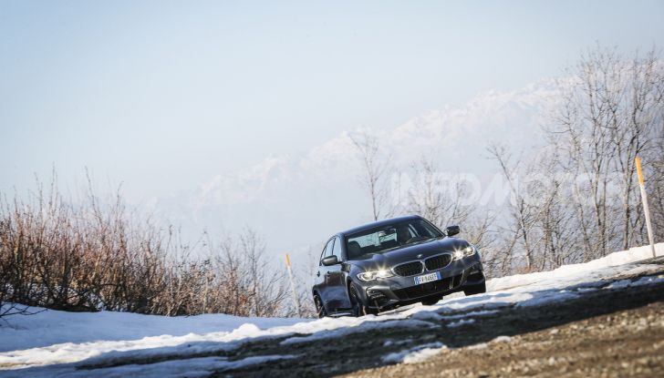 Nuova BMW Serie 3 2019, prova in anteprima, caratteristiche e prezzi - Foto 11 di 38