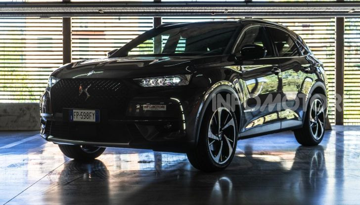 DS7 Crossback 2021: tra sportività ed eleganza da 37.200 Euro - Foto 3 di 33