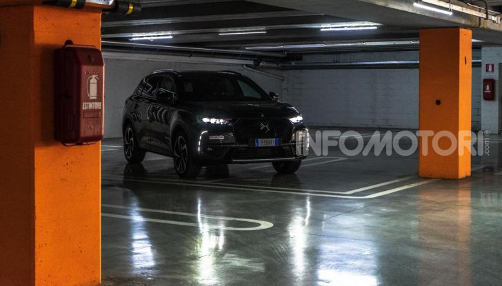 DS7 Crossback 2021: tra sportività ed eleganza da 37.200 Euro - Foto 2 di 33