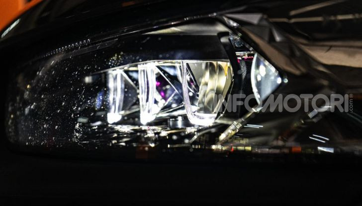 DS7 Crossback 2021: tra sportività ed eleganza da 37.200 Euro - Foto 4 di 33